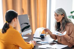 comportamentos negativos de um lider mulher insatisfeita