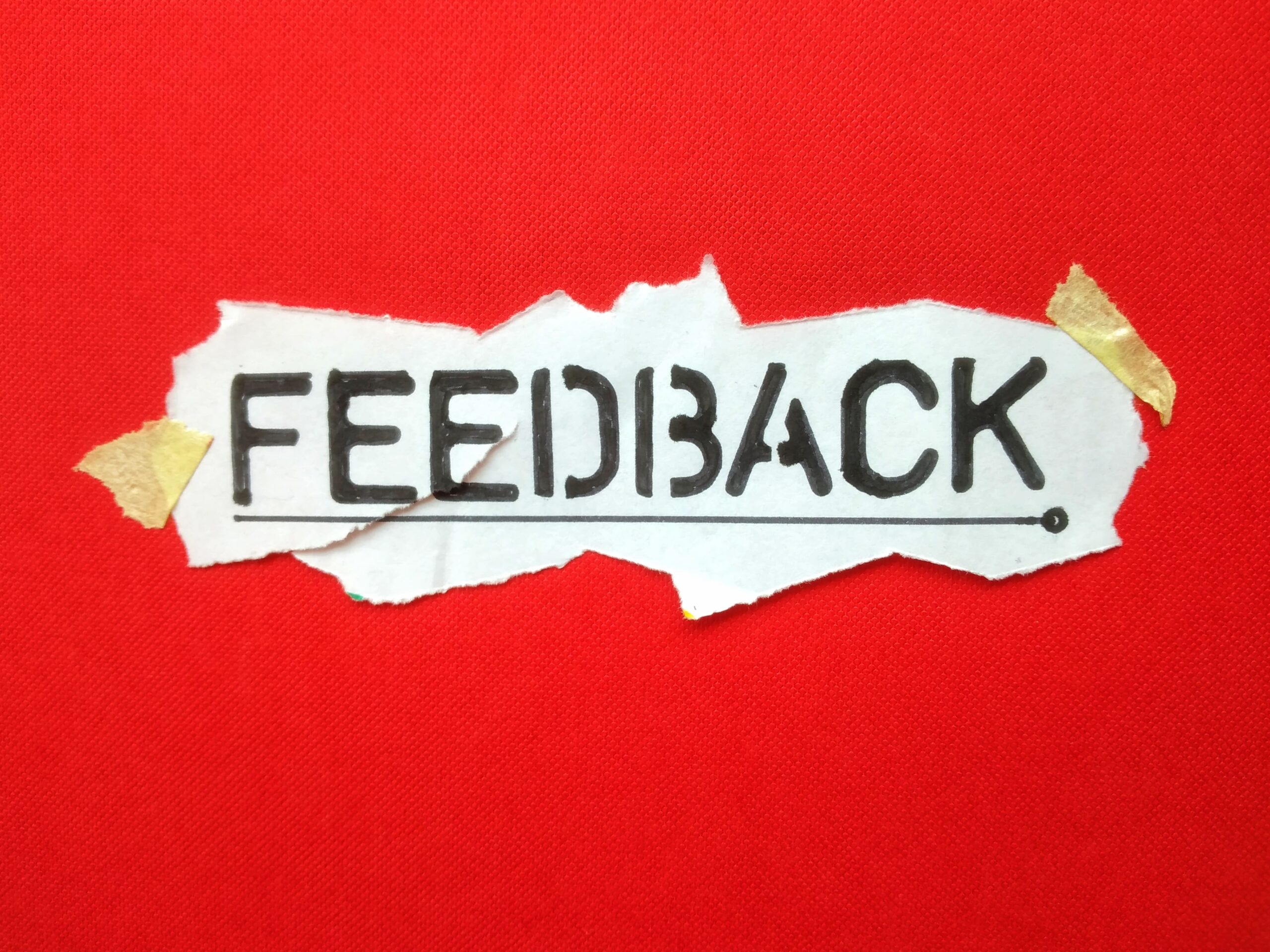 feedback-positivo-cartaz-escrito-feedback